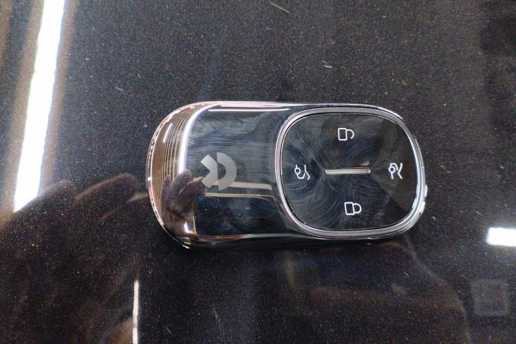 Used Nio ES8 2026 Model 6-seat Executive Signature Edition Vehicle Key