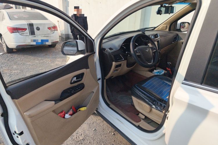 Used Wuling Hongguang 2016 1.5L S1 Deluxe Model China V-standard
