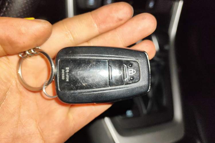 Used Toyota RAV4 2023 Dual-Engine 2.5L E-CVT Two-Wheel Drive Elite Plus Edition