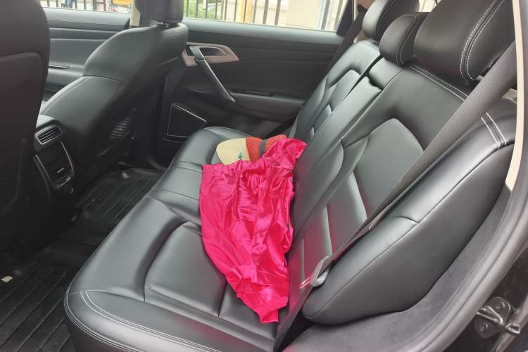 Used Geely Auto Emgrand X7 Sport 2016 1.8TD Automatic Smart Model Left Rear Seat