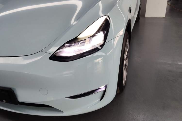 Used Tesla Model Y 2022 Long-Range All-Wheel-Drive Version
