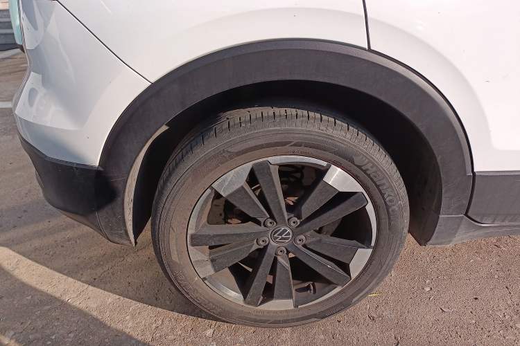 Used Volkswagen Tacqua 2023 200TSI DSG Joy-Connect Edition
