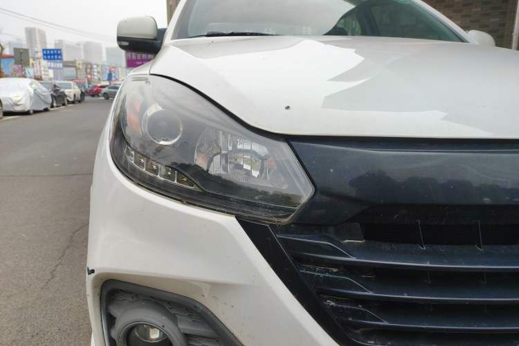 Used JMC Baodian 2020 2.5T Diesel Two-Wheel Drive Comfort Edition Long Wheelbase JX4D25A6L Right Front Headlight