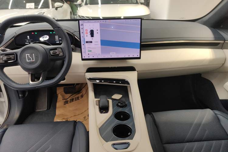 Used Zeekr 001 2025 YOU Edition 100 kWh All-Wheel Drive Audio And AC Panel