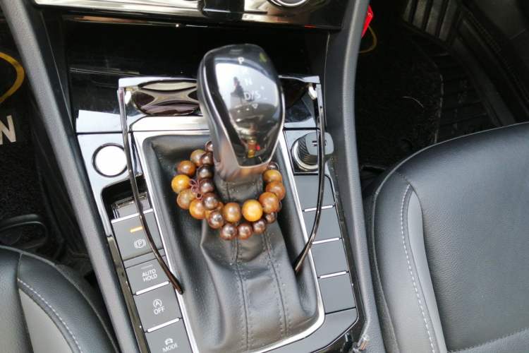 Used Volkswagen Sagitar 2021 280TSI DSG Comfort Connect Edition Gear Lever