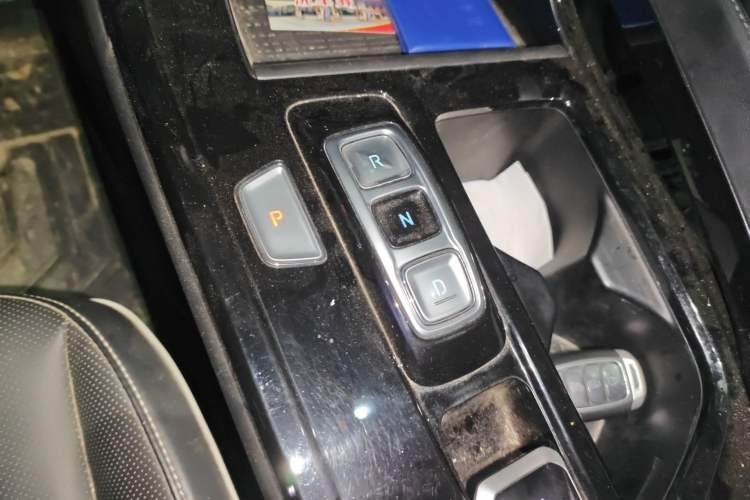 Used Hyundai Custo 2021 270TGDi Prestige LUX Gear Lever