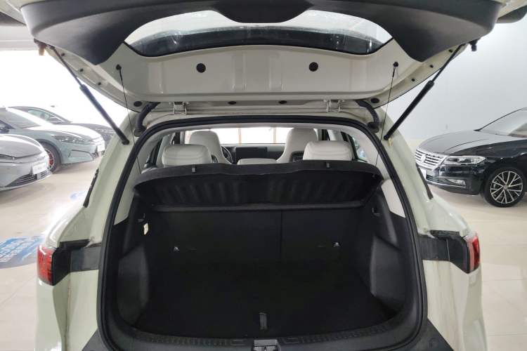 Used BYD Yuan UP 2025 Intelligent Driving Version 401 km Beyond-Range Edition