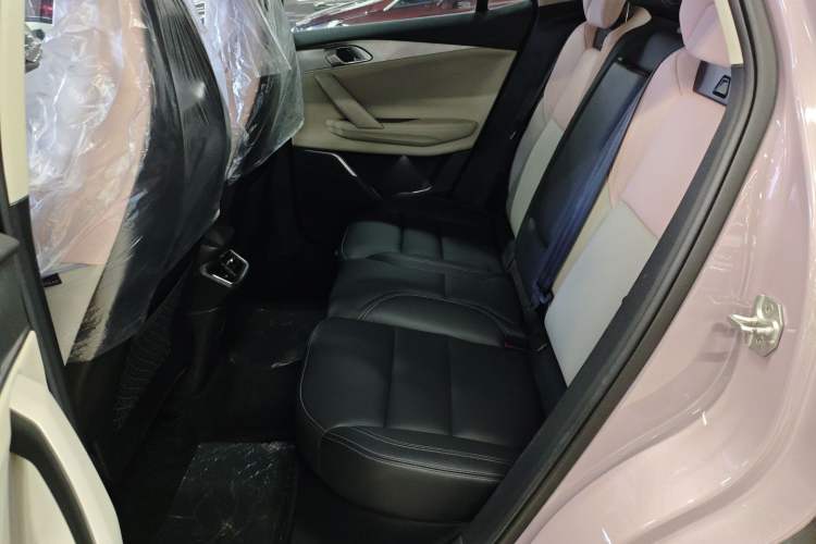 Used Lynk & Co 06 2021 1.5T Shero Pink Special Edition
