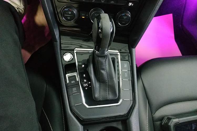 Used Volkswagen Lamando 2019 280TSI DSG Comfort Edition China VI standard