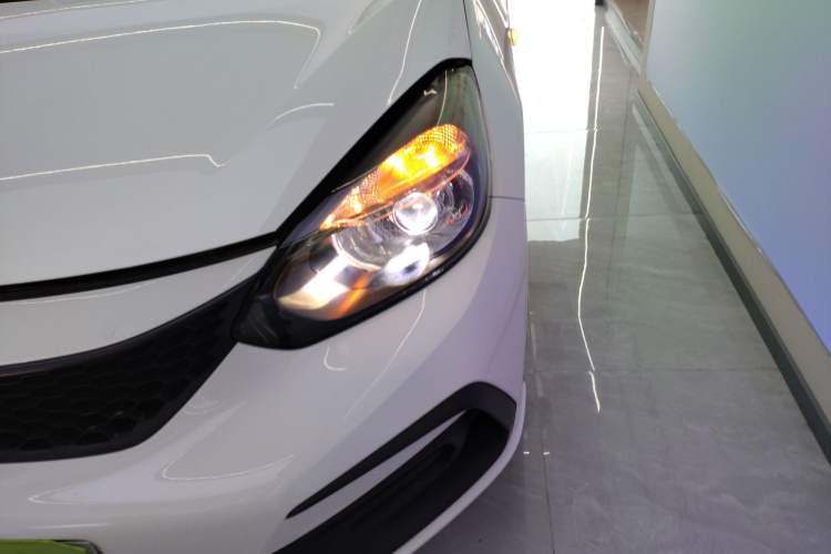 Used Honda Fit 2022 1.5L CVT Trendy Sunroof Edition Left Front Headlight