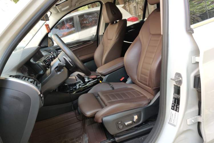 Used BMW X3 2020 xDrive30i Luxury Model with M Sport Package
