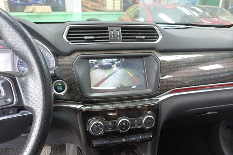 Used Haval H2 2018 Blue Label 1.5T Dual-Clutch Two-Wheel-Drive Elite Model