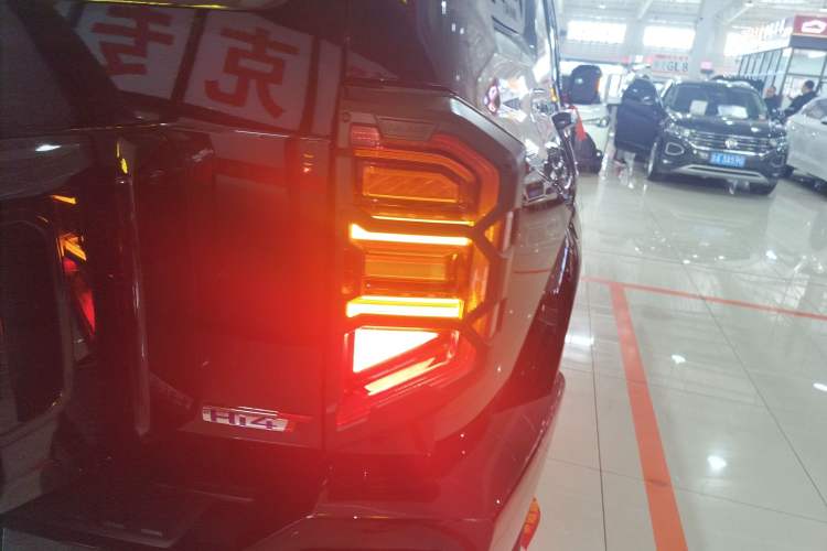 Used Tank 400 New Energy 2024 Hi4-T Off-Road Edition Right Rear Taillight