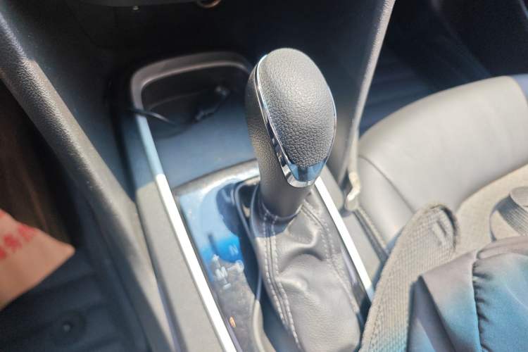 Used Chevrolet Cavalier 2016 1.5L Automatic Xinyue Edition Gear Lever