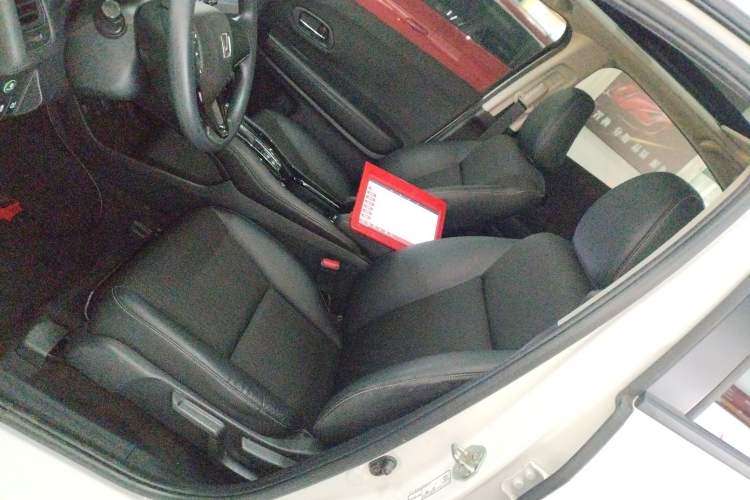 Used Honda Vezel 2020 1.5L CVT Pioneer Edition Left Front Seat