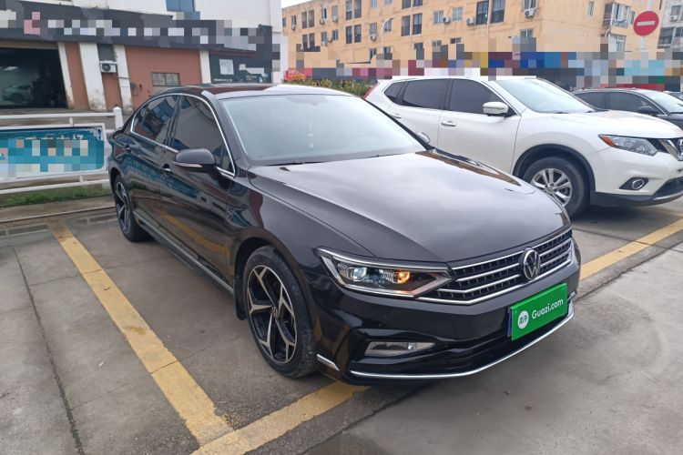 Used Volkswagen Magotan 2023 2 Million Units Limited Edition 330TSI DSG Leading Version
