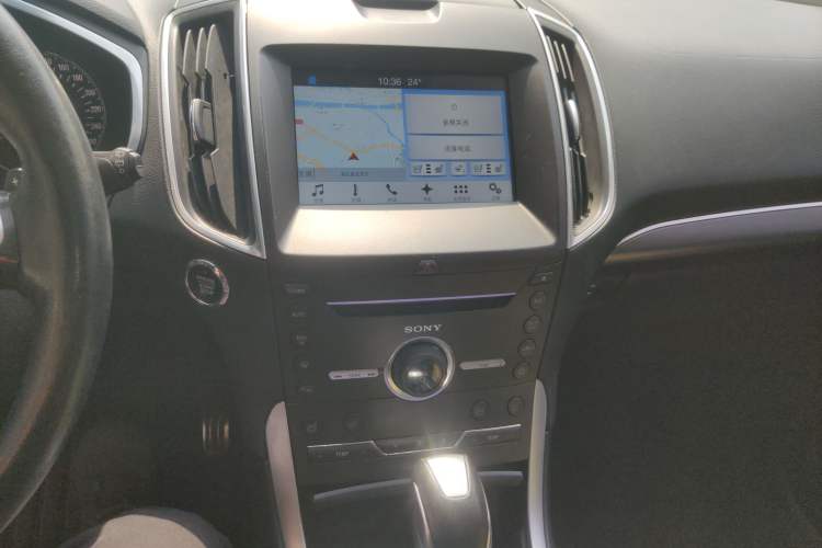 Used Ford Edge 2016 EcoBoost 245 Four-Wheel Drive Titanium 7-Seater Audio And AC Panel