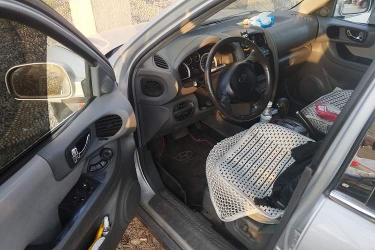 Used Huatai Santa Fe Classic 2012 2.0T Diesel Automatic 4x4 Prestige Version Driver Seat