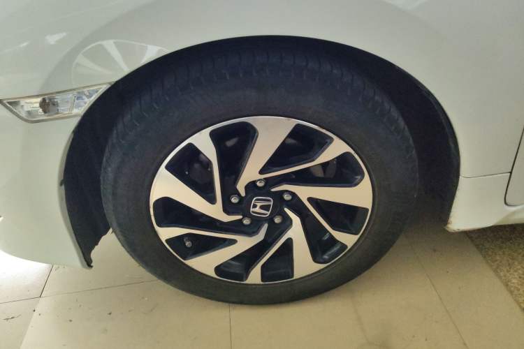 Used Honda Civic 2016 220TURBO CVT Luxury Edition
