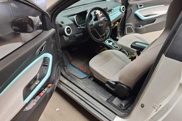 Used Chery QQ Little Ant 2021 150 000 Yuan "Ant Fan" Edition New Ant Cool Version Lithium-Ion Battery