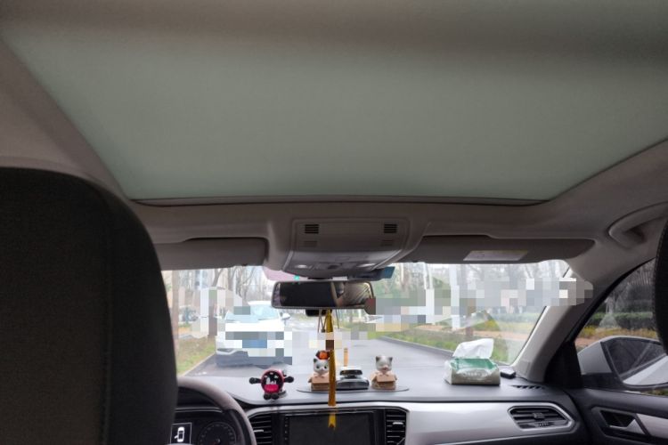 Used Volkswagen T-ROC 2018 230TSI DSG Two-Wheel Drive Advanced Version China V Standard
