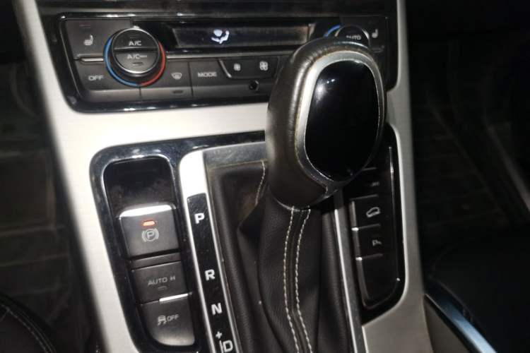 Used Geely Auto Emgrand X7 Sport 2016 1.8TD Automatic Smart Model
