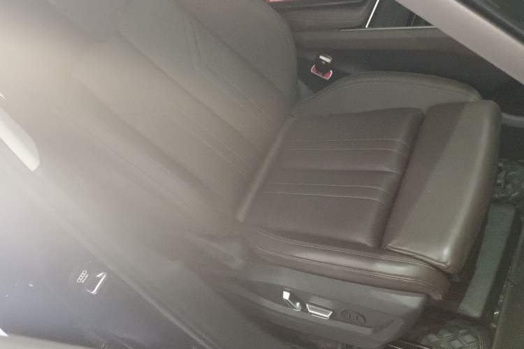 Used Audi Q6 2024 45 TFSI quattro Qiyun Edition Yulin Package 7 Seats
