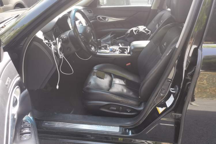 Used Infiniti M Series 2012 M25L Elegance Edition
