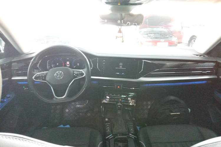 Used Volkswagen Passat 2022 330TSI Starry Luxury Edition – Exclusive Special Edition
