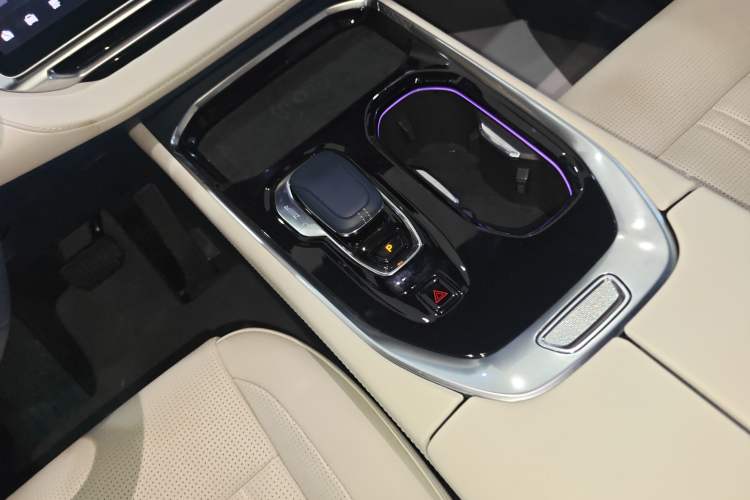 Used Zeekr 009 2022 Revised WE Version Gear Lever