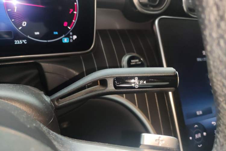 Used Mercedes-Benz C-Class 2023 Restyled C 260 L Sport Edition Gear Lever