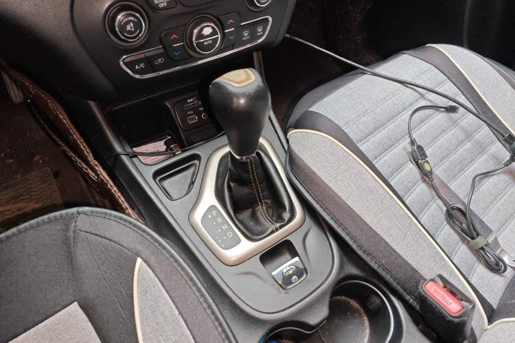 Used Jeep Cherokee 2016 2.0L Superior Edition