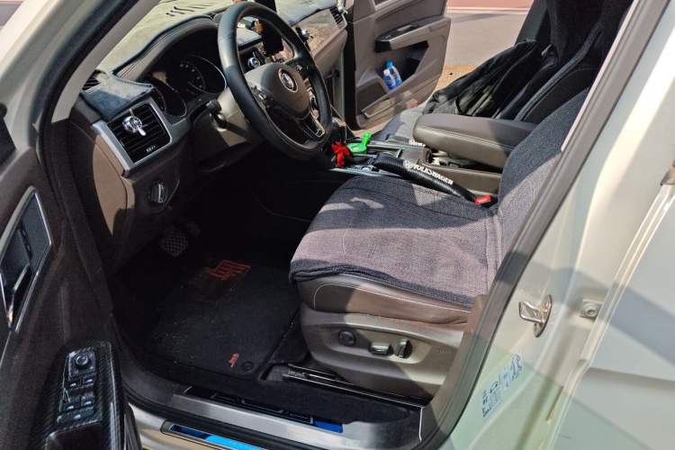 Used Volkswagen Teramont 2017 380TSI Four-Wheel Drive Luxury Edition Left Front Seat