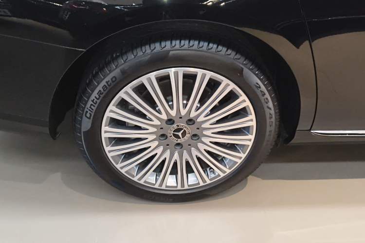 Used Mercedes-Benz E-Class 2023 Updated E 300 L Fashion Edition