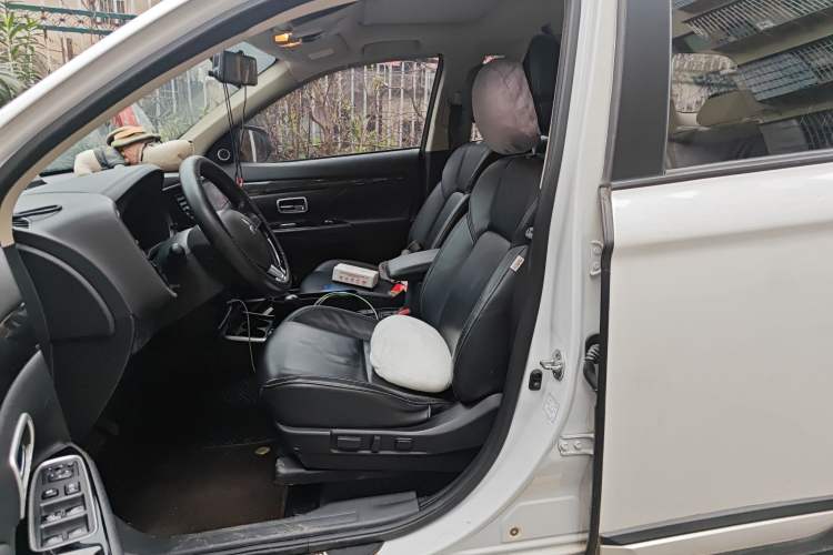 Used Mitsubishi Outlander 2020 2.0L Two-Wheel Drive Enjoyment Version 5 Seats
