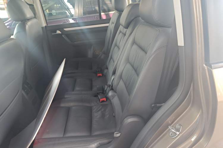 Used Volkswagen Touran 2015 1.4T DSG Comfort Edition 5 Seats