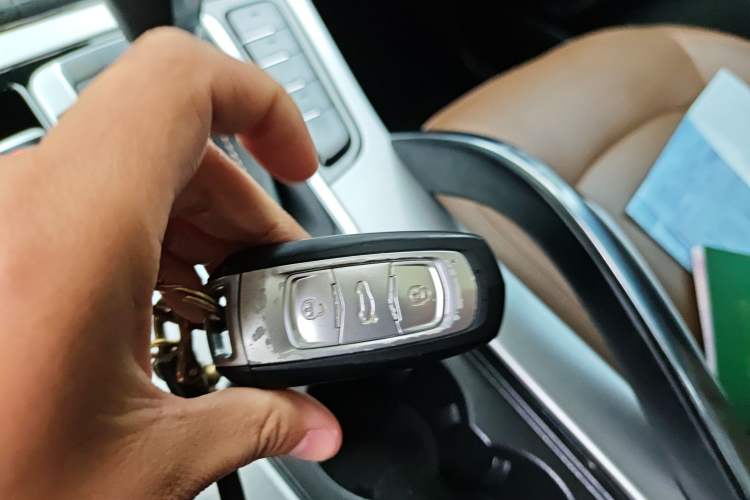 Used Geely Auto Emgrand X7 Sport 2016 1.8TD Automatic ZhiZun Version