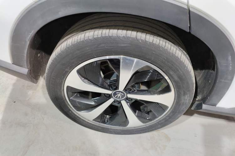 Used BYD Song PLUS New Energy 2021 EV Deluxe Model Right Rear Wheel Hub