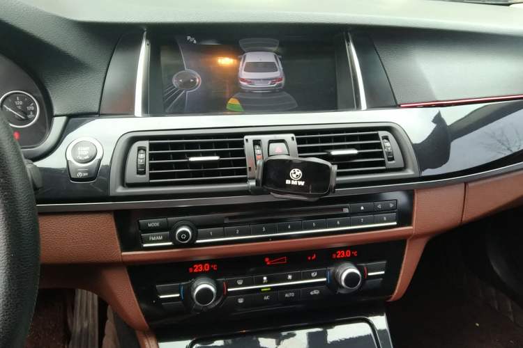 Used BMW 5 Series 2014 520Li Elegant Model Audio And AC Panel