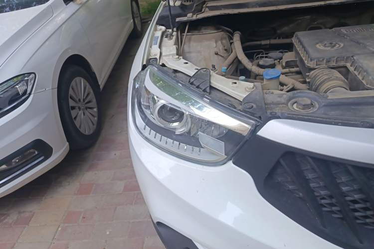 Used Brilliance V3 2015 1.5L Manual Base Version
