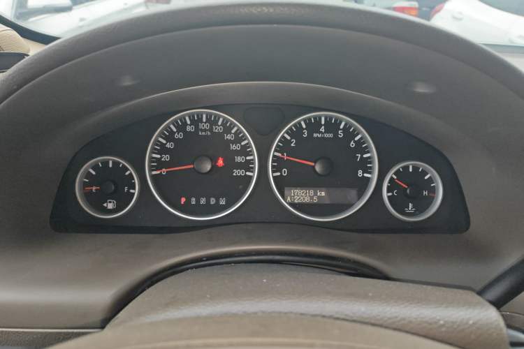 Used Buick GL8 2014 2.4L Classic Edition Instrument Cluster