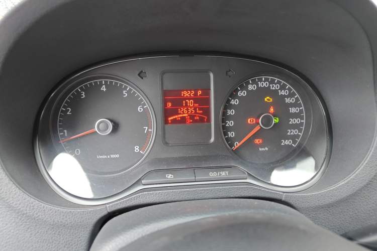 Used Volkswagen Polo 2011 1.6L Automatic ZhiShang Version
