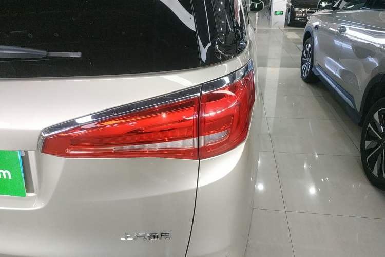 Used Buick GL8 2017 ES 28T Flagship Model China V Standard Right Rear Taillight