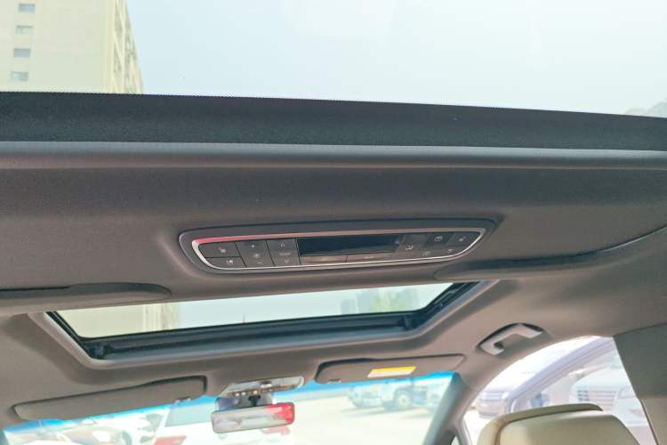 Used Buick GL8 2022 ES Land Cruiser 653T Luxury Model
