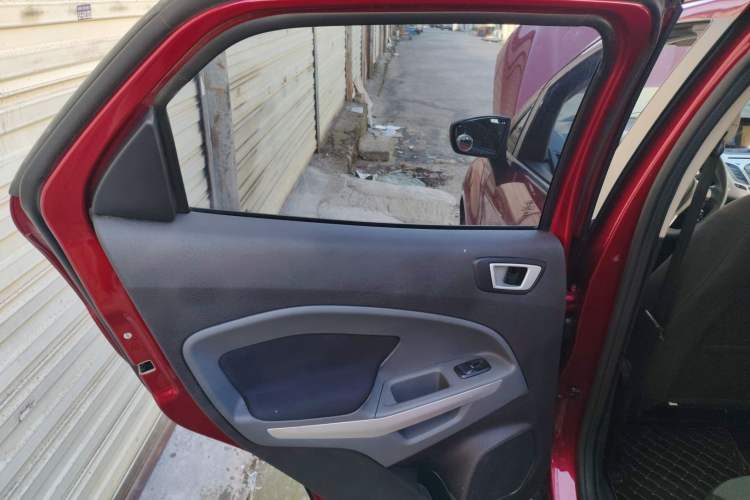 Used Ford EcoSport 2013 1.5L Automatic Fashion Model
