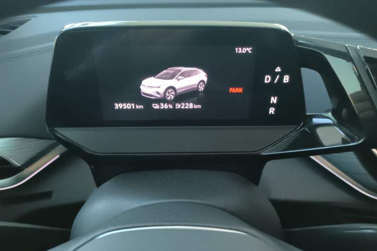 Used Volkswagen ID.4 CROZZ 2022 Long-Range PURE+ Edition
