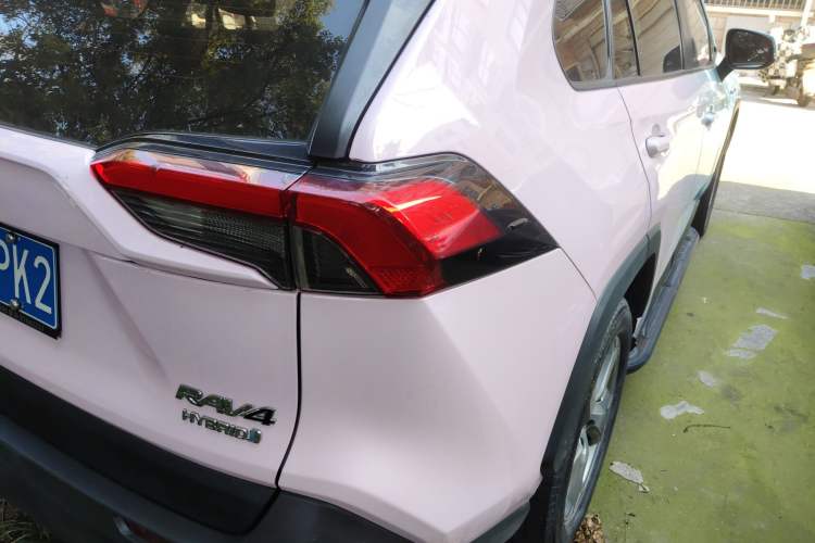 Used Toyota RAV4 2021 Dual-Engine 2.5L E-CVT Two-Wheel Drive Elite Edition