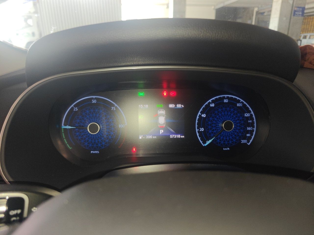 Hongqi E-QM5 2023 560km PLUS — снимка 11