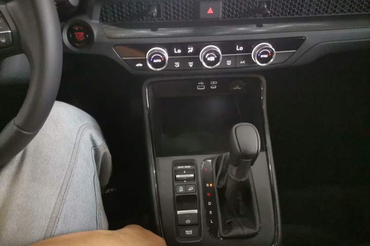 Used Honda Breeze 2023 240TURBO Two-Wheel-Drive Luxury Edition 5 Seats Gear Lever