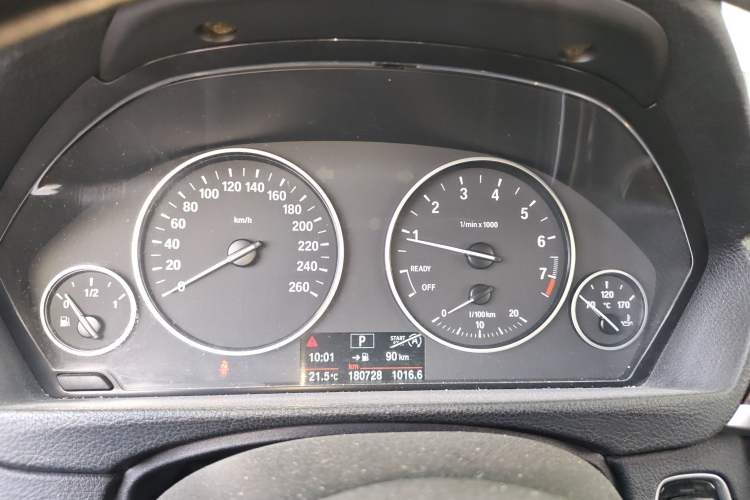 Used BMW 3 Series 2014 328Li Fashion Model
